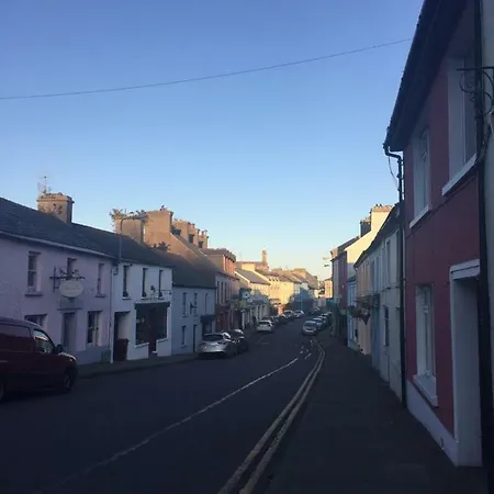 Lady Charlotte's Loft * Schull