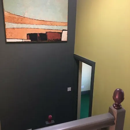 Lady Charlotte's Loft שול