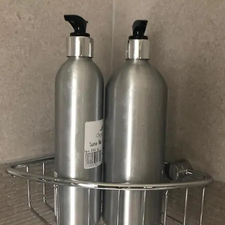 Lady Charlotte's Loft בית נופש *